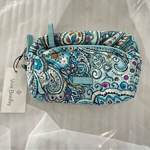 NWT Vera Bradley blue wristlet, plastic lined￼